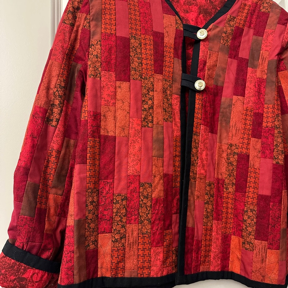 90s Red Patchwork Reversible Quilted Jacket - image 3